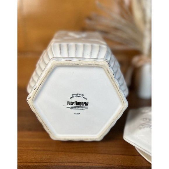 Pier 1 Imports Stoneware White Gray Cookie Jar Kitchen Canister 10"x7" - Picture 11 of 11